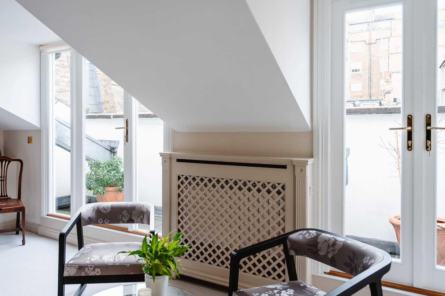 Nine Zero French Doors interior