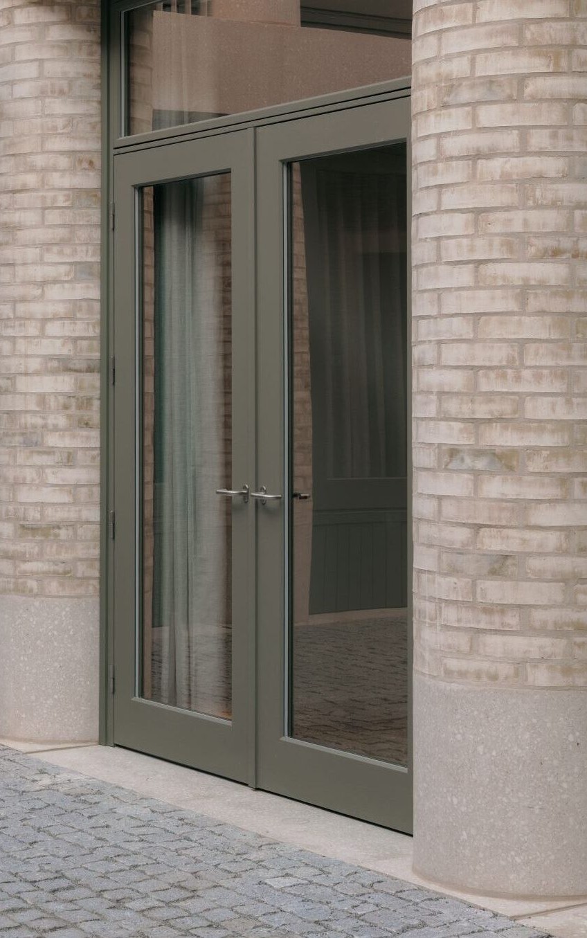 25-07-Newcourt-Street-Wendover_Simon-Menges_24-e1763633512357